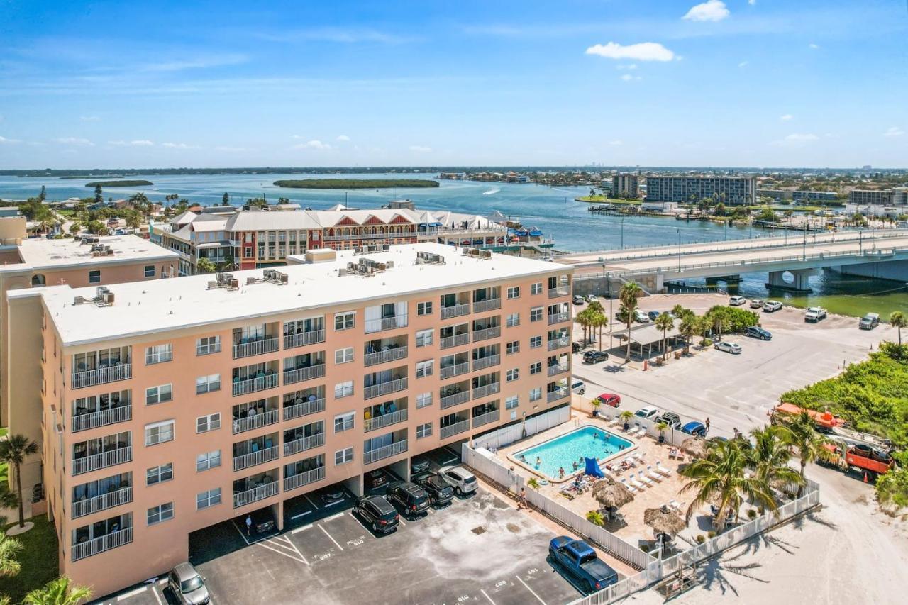 106 Beach Place Condos St. Pete Beach Dış mekan fotoğraf
