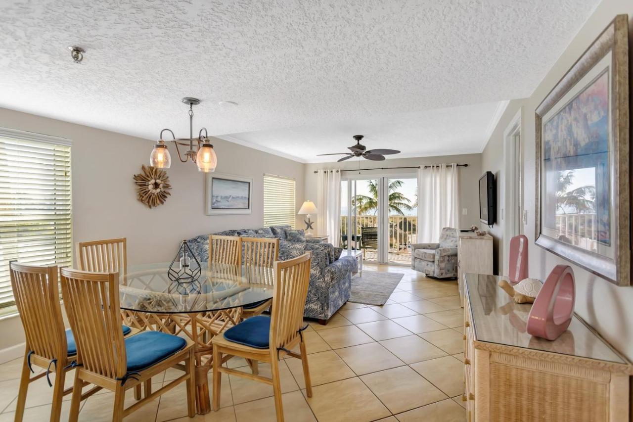106 Beach Place Condos St. Pete Beach Dış mekan fotoğraf