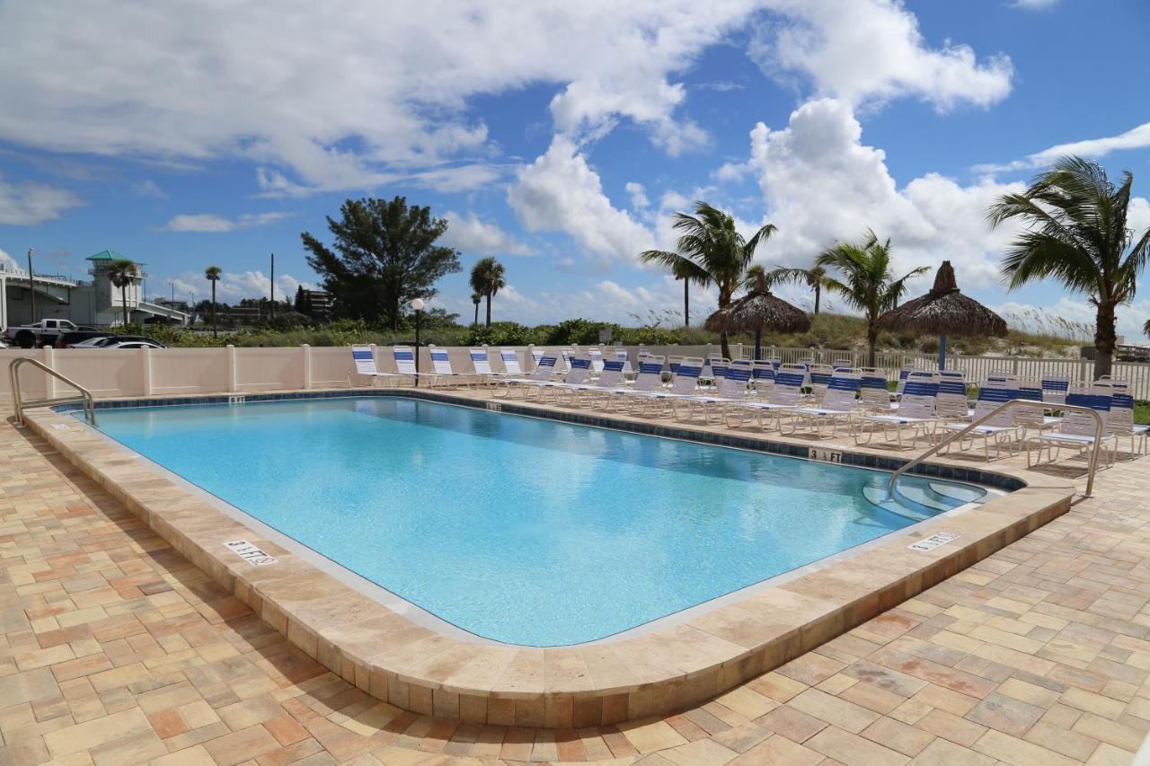 106 Beach Place Condos St. Pete Beach Dış mekan fotoğraf