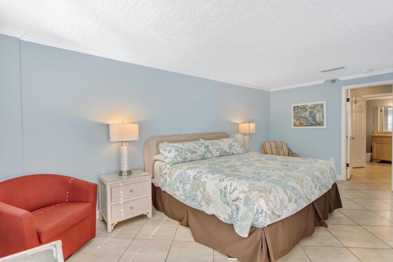 106 Beach Place Condos St. Pete Beach Dış mekan fotoğraf
